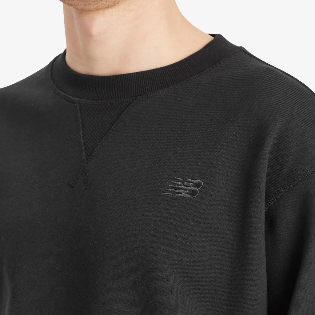 New Balance Men's NB Athletics French Terry Crew Black
